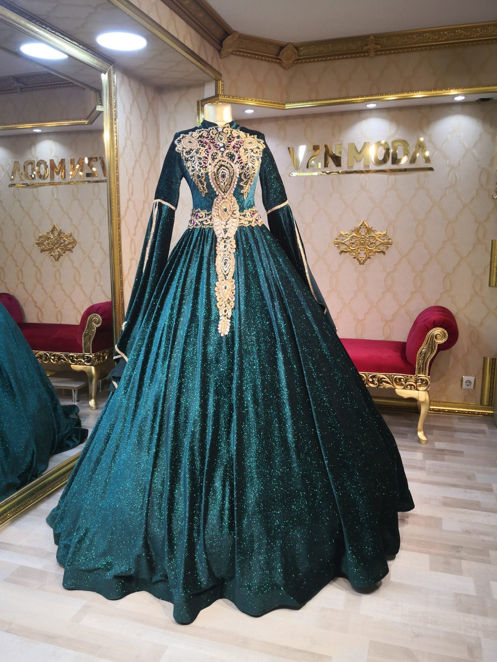 görkem kınalık kaftan tesettür yeşil - VznModa tesettür-yeşil-a kesim-kabarık-işlemeli-kınalık-kaftan