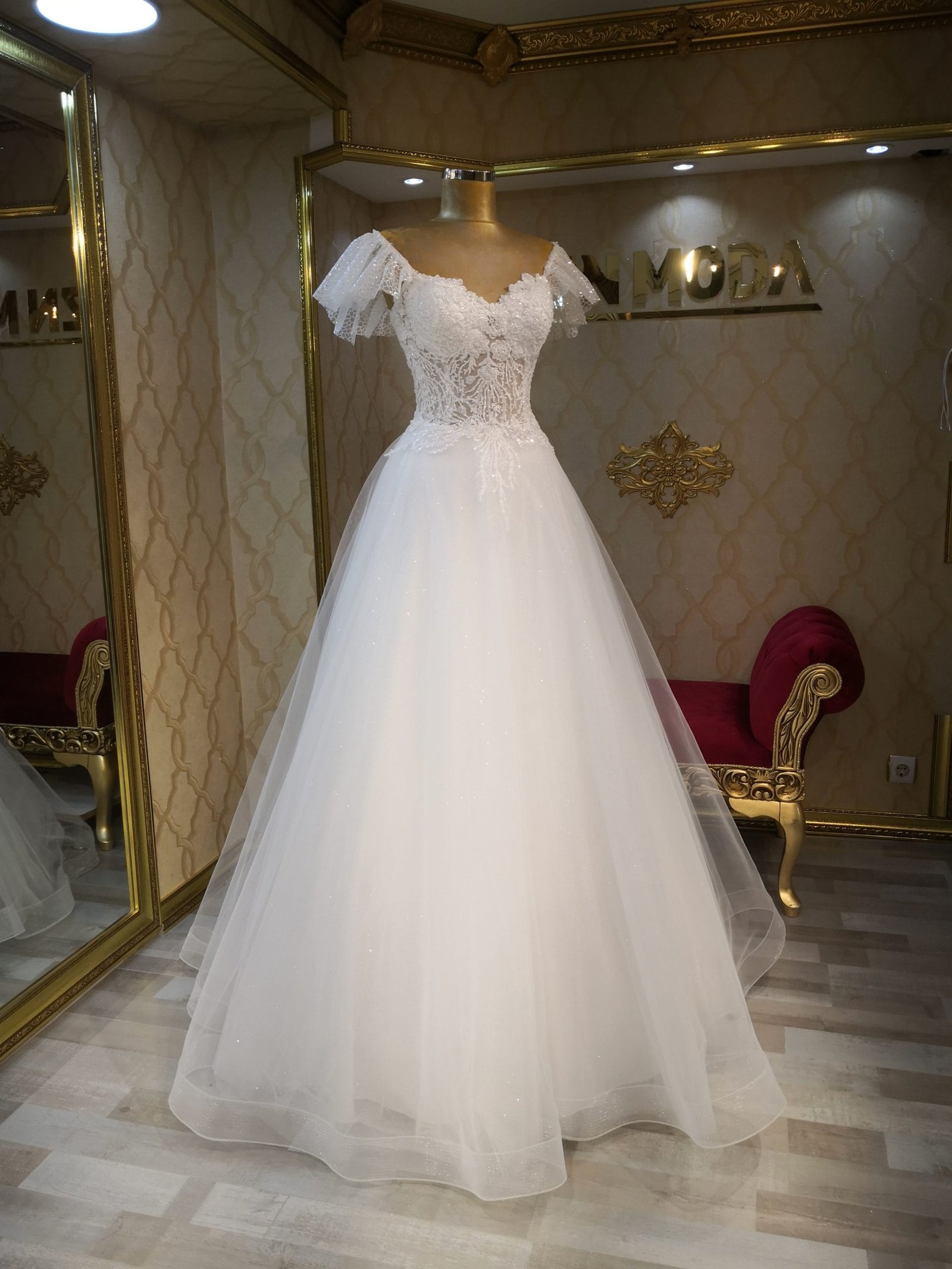 iclal model transparan helen gelinlik - VznModa iclal-helen-gelinlik-askılı-straplez-hayal-tül-transparan