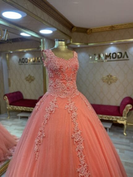 Cansel-narcicegi-nisan-abiye-elbise-a-kesim-askili-dantel. - VznModa Cansel-narcicegi-nisan-abiye-elbise-a-kesim-askili-dantel.