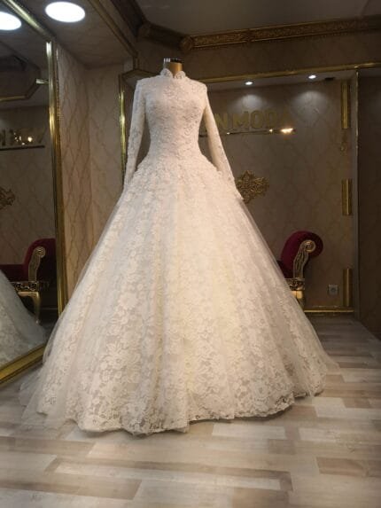 yıldız-tesettür-gelinlik-dantel-işleme-düğün-nikah