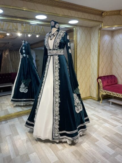 Nergis-yesil-gumus-kaftan-kina-abiye-elbise-helen-islemeli - VznModa Nergis-yesil-gumus-kaftan-kina-abiye-elbise-helen-islemeli
