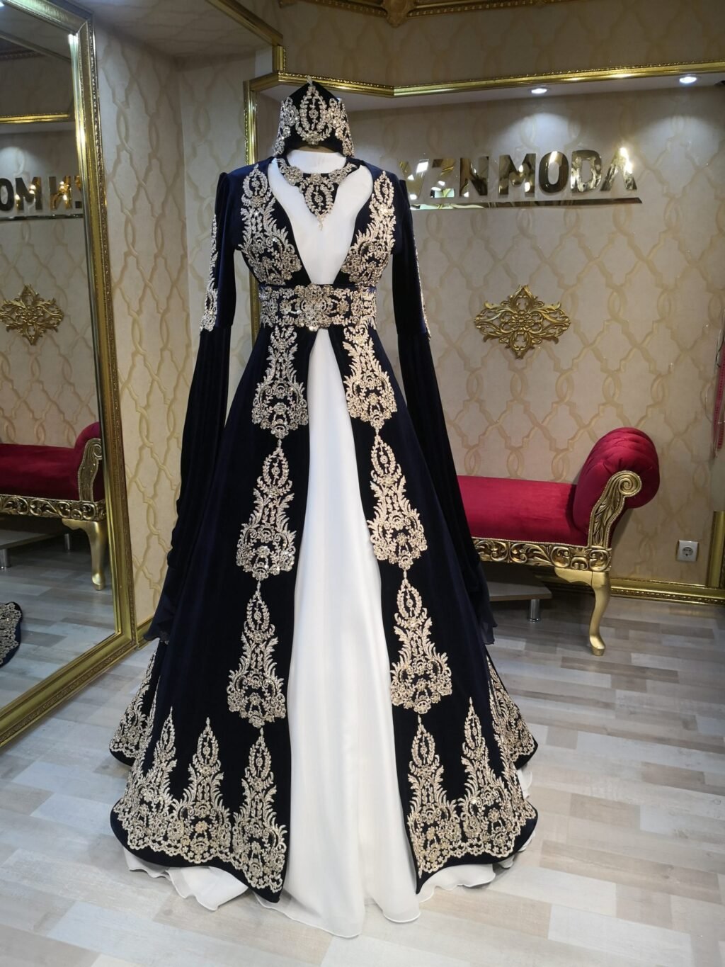 gülşah lacivert kaftan kınalık abiye elbise - VznModa gülşah-lacivert-gold-dantel-kınalık-kaftan-helen
