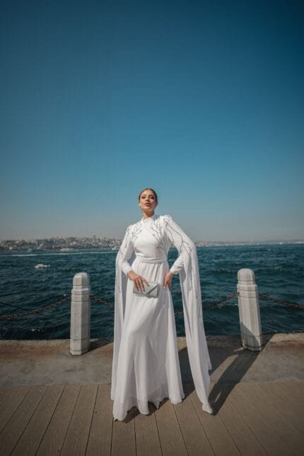canan-beyaz-tesettür-abiye-elbise-nikah-düğün